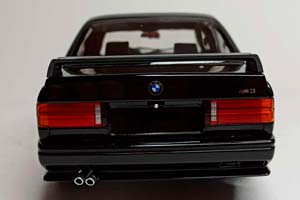 BMW M3 (E30) STREET BLACK 1987 MINICHAMPS 1:18 — фото 6