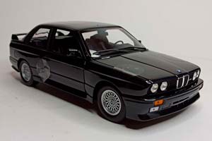 BMW M3 (E30) STREET BLACK 1987 MINICHAMPS 1:18 — фото 9