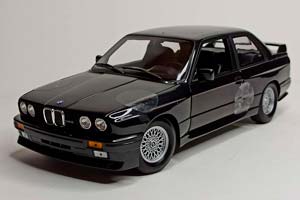 BMW M3 (E30) STREET BLACK 1987 MINICHAMPS 1:18