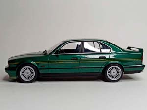 BMW ALPINA B10 4,6 (E34) GREEN 1:18 — фото 3