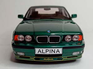 BMW ALPINA B10 4,6 (E34) GREEN 1:18 — фото 8