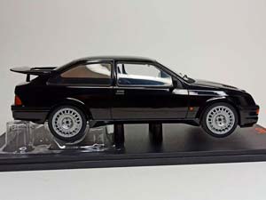 FORD SIERRA COSWORTH BLACK 1:18 IXO — фото 5