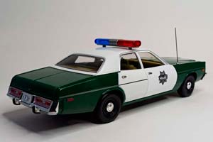 PLYMOUTH FURY POLICE 1975 GREENLIGHT 1:18 — фото 4