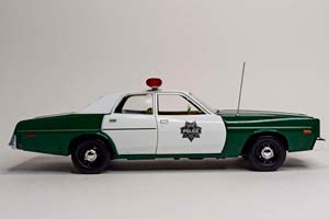 PLYMOUTH FURY POLICE 1975 GREENLIGHT 1:18 — фото 5