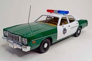 PLYMOUTH FURY POLICE 1975 GREENLIGHT 1:18 — фото 6
