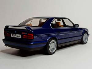 BMW ALPINA B10 4,6 (E34) BLUE 1:18 — фото 5