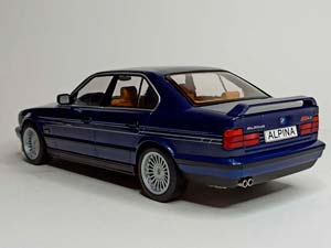 BMW ALPINA B10 4,6 (E34) BLUE 1:18 — фото 2
