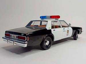 CHEVROLET CAPRICE POLICE 1987 (TERMINATOR 2) 1:18 — фото 6