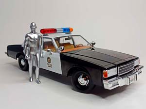 CHEVROLET CAPRICE POLICE 1987 (TERMINATOR 2) 1:18 — фото 2