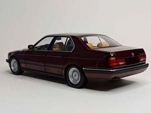 BMW 730I (E32) DARK RED 1:18 MINICHAMPS — фото 3