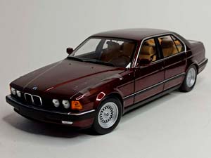 BMW 730I (E32) DARK RED 1:18 MINICHAMPS