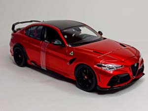 ALFA ROMEO GIULIA GTAM BBURAGO 1:18 — фото 4
