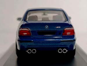 BMW M5 (E39) 5.0 V8 32V SOLIDO 1:43 — фото 3