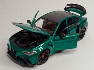 ALFA ROMEO GIULIA GTAM BBURAGO 1:18 — фото 2