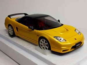 HONDA NSX-R (NA2) YELLOW 1:18 AUTOART — фото 7