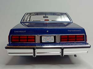 CHEVROLET CAPRICE CLASSIC FBI 1:18 MCG — фото 4