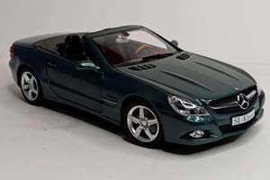 MERCEDES SL (R230) РЕСТАЙЛИНГ 2008 MINICHAMPS 1:18 — фото 8