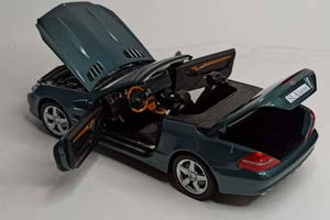 MERCEDES SL (R230) РЕСТАЙЛИНГ 2008 MINICHAMPS 1:18 — фото 2