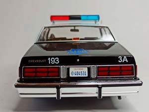CHEVROLET CAPRICE CLASSIC POLICE 1:18 — фото 4
