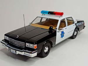 CHEVROLET CAPRICE CLASSIC POLICE 1:18 — фото 9