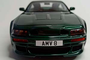ASTON MARTIN V8 VANTAGE 1:18 GT SPIRIT — фото 8