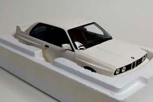 BMW M3 STREET (E30) 1987 MINICHAMPS 1:18 — фото 5
