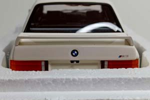 BMW M3 STREET (E30) 1987 MINICHAMPS 1:18 — фото 6
