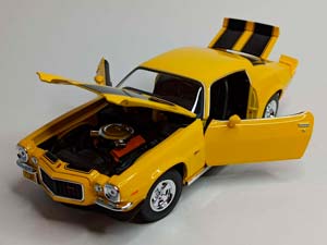 CHEVROLET CAMARO 1971 YELLOW 1:18 MAISTO — фото 3