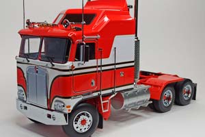 KENWORTH K100 AERODYNE 1976 BLUE 1:18 ROAD KINGS — фото 2