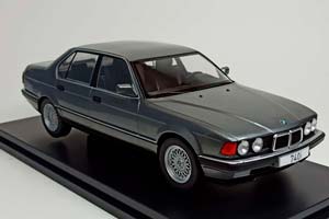 BMW 740I (E32) 7 SERIES 1:18 MCG — фото 7