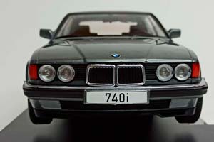 BMW 740I (E32) 7 SERIES 1:18 MCG — фото 8