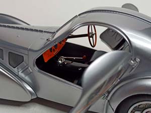 BUGATTI TYP 57 SC ATLANTIC 1:18 SOLIDO — фото 3