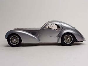 BUGATTI TYP 57 SC ATLANTIC 1:18 SOLIDO — фото 4