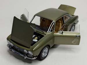 ALFA ROMEO 2000 GTV 1973 NOREV 1:18 — фото 3