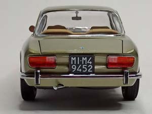 ALFA ROMEO 2000 GTV 1973 NOREV 1:18 — фото 6