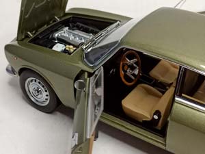 ALFA ROMEO 2000 GTV 1973 NOREV 1:18 — фото 2