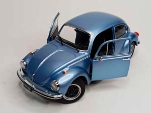 VW VOLKSWAGEN BEETLE 1303 SOLIDO 1:18 — фото 2