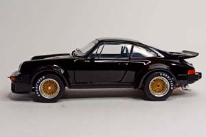 PORSCHE 934 RSR BLACK 1:18 SCHUCO — фото 4