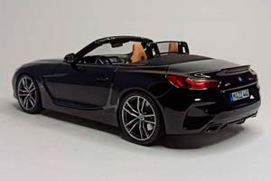 BMW Z4 2019 BLACK 1:18 NOREV — фото 3