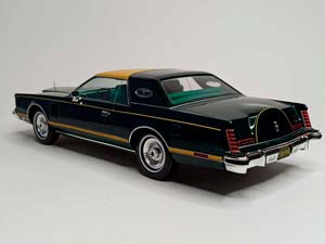 LINCOLN CONTINENTAL MARK V 1977 GREEN 1:18 MCG — фото 4