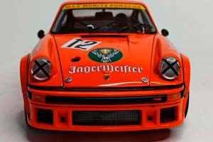 PORSCHE 934 RSR JAGERMEISTER #12 1976 SCHUCO 1:18 — фото 8