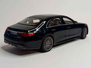 MERCEDES S CLASS AMG LINE (W223) GREEN 1:18 NOREV — фото 6