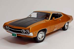 FORD TORINO COBRA 1970 AUTOWORLD 1:18