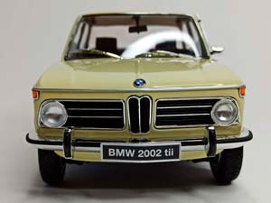 BMW 2002 TI 1:18 KYOSHO — фото 8