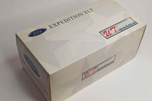FORD EXPEDITION REGULAR XLT 1:18 UT MODELS — фото 10