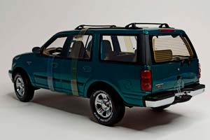 FORD EXPEDITION REGULAR XLT 1:18 UT MODELS — фото 3