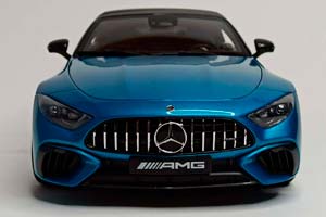 MERCEDES SL 63 AMG 4 MATIC+ 1:18 ДИЛЕРСКИЙ — фото 8