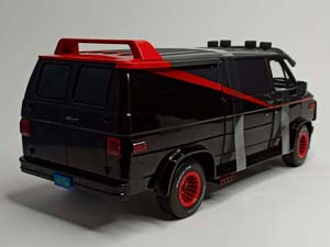 GMC VANDURA 1983 GREENLIGHT 1:18 — фото 6
