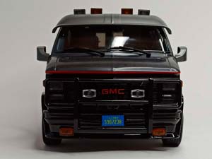 GMC VANDURA 1983 GREENLIGHT 1:18 — фото 8