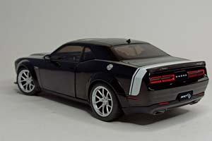CHALLENGER SRT BLACK GHOST 2020 SOLIDO 1:18 — фото 3